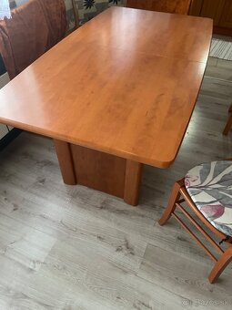 Jedálenský stôl - 3