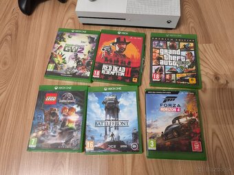 Predám Xbox one s 1tb + 2 ovládače,6 hier - 3