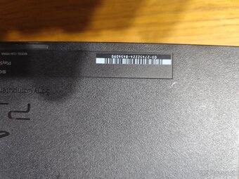 PS4 (prvá generácia, model CUH‑1004A) - 3