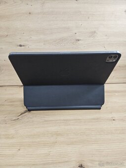 Apple iPad Pro 12,9 palcovy 6.generacia + Apple keyboard - 3