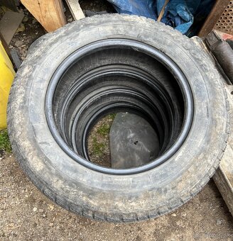 185/75 R16C Dunlop - 3
