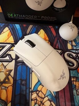 Razer Deathadder V4 Pro - 3
