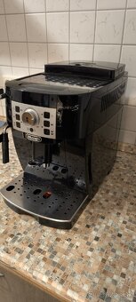 DeLonghi Magnifica S - 3