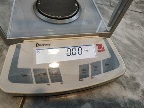 mikro váha DISCOVERY DV215CD - 3