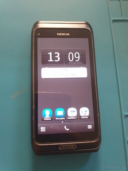 Nokia E7 rarita - 3