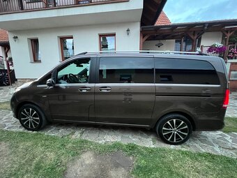 Mercedes v220 - 3