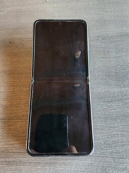 Samsung galaxy zflip4 (na súčiastky) - 3