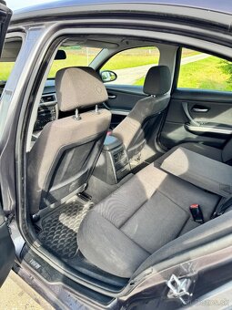 Bmw E90. 320D - 3