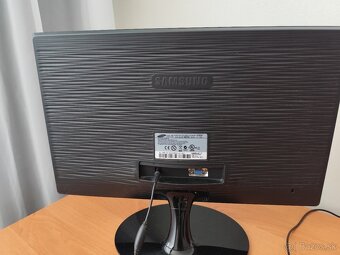 LCD monitor Samsung - 3
