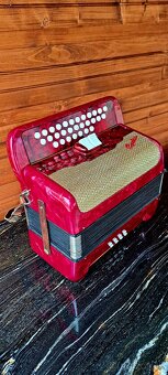 Heligónka Cyclop - 3