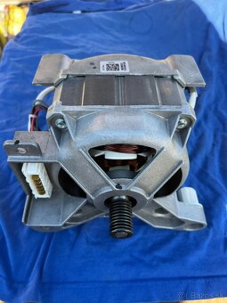 Predám ND z práčky Whirpool AWE 66610 - 3