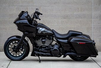 HARLEY DAVIDSON ROAD GLIDE CUSTOM SPECIAL - 3