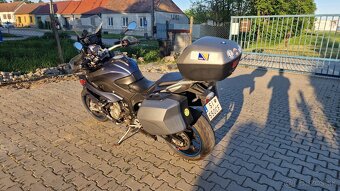 Predám BMW s1000xr,ročník 9/2017 najazdené 52 654km , 121kw - 3