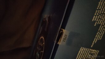 LEGO Bugatti Chiron 42083 - 3