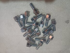 Skrutky do diskov 12x1.5 kužeľ - 3