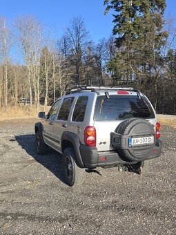 Jeep kj cherokee - 3