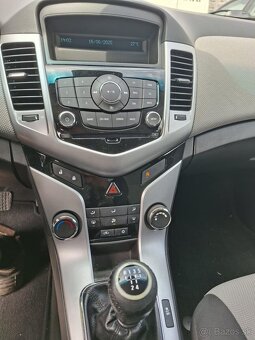 Rozpredám Chevrolet Cruze 1.6 91kw A16XER 2011 - 3