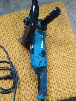 Makita uhlová brúska 230 mm - 3