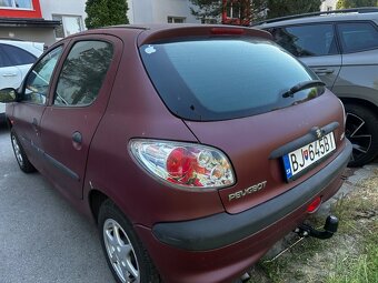 Peugeot 206  1,1 benzín - 3