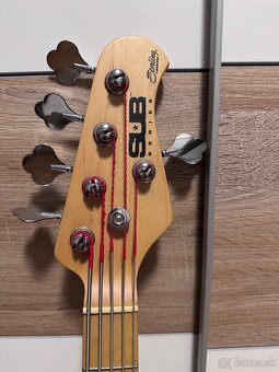 Basová gitara - 3