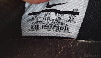 Predám detské kopačky Nike č.35 - 3