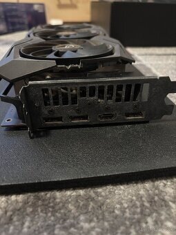 ASUS ROG STRIX GAMING Radeon RX 5700 XT O8G - 3