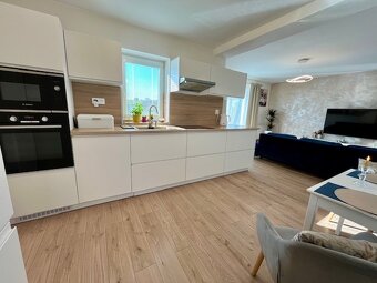 Magický 3-izb. domček, Sľažany, 10,7á záhrada - 3