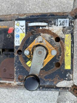 Řezačka asfaltu a betonu - 3