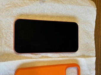 Apple iPhone 17 Pro Max 1TB – oranžový - 3