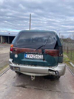 Mitsubishi Pajero - 3