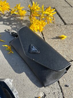 Prada symbole - 3