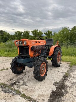 japonsky malotraktor Kubota b7001 - 3