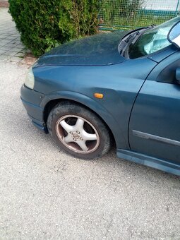 Auto Opel Astra - 3