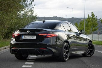 Alfa Romeo Giulia 2.0 AWD VELOCE Ti Q4 / AJ NA SPLÁTKY / - 3
