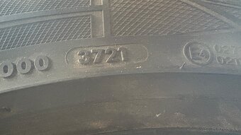 255/45R19 zimné Godyear - 3