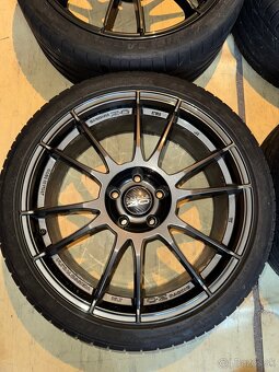 OZ ultraleggera 5x120 245/35 R19 - 3
