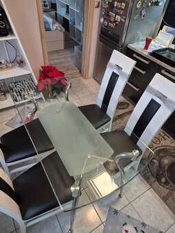 Jedálenský stôl - 3