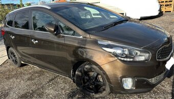 Kia Carens - 3