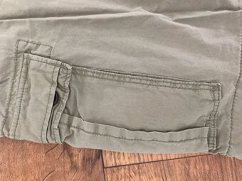 TOMMY HILFIGER originál caramel pánske capri nohavice L/XL - 3