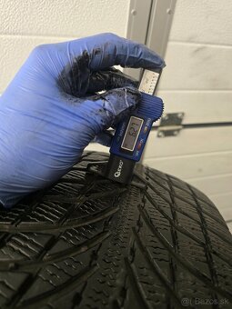 Zimné Pneu Michelin LatitudeAlpin 235/65 R17 - 3