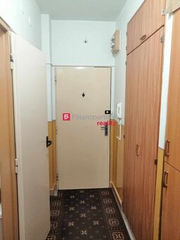NOVINKA Na predaj 2 izbový byt v Brezovej pod Bradlom - 3