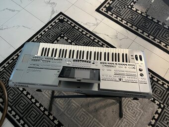Yamaha Tyros 5 - 61 - 3