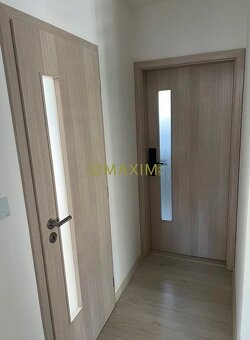 Rodinný dom s vírivkou a palmami – okamžite k nasťahovaniu  - 3