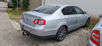 Volkswagen Passat sedan - 3