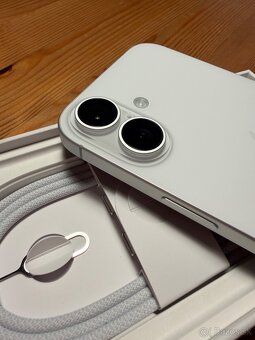 Iphone 16 128gb White - 3