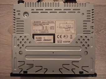 SONY Xplod CDX-GT20 - 3