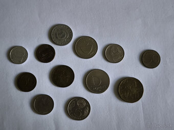 Rôzne mince Schilling - 3