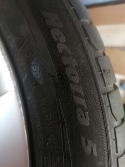 Predám letné pneu 245/45r18 - 3