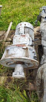 Motor s prevodovkou - 3