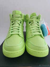 Nike Jordan 1 Retro Ajko Billie Eilish Ghost Green WMNS - 3